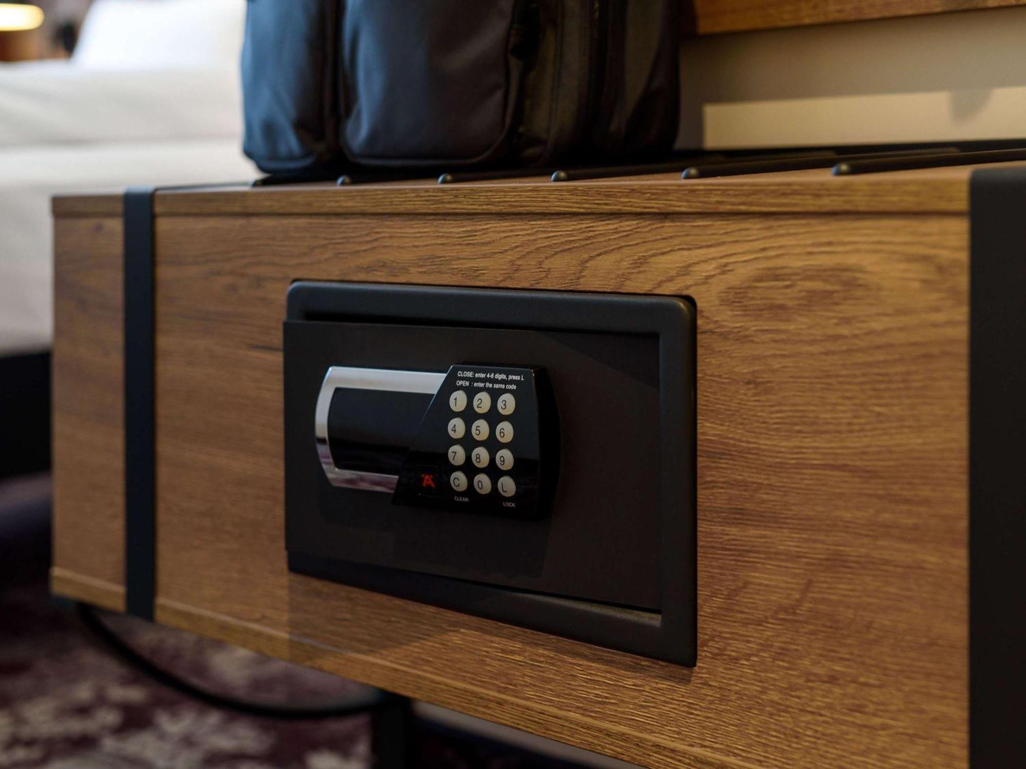 Отель Ibis Styles Кобург Экстерьер фото